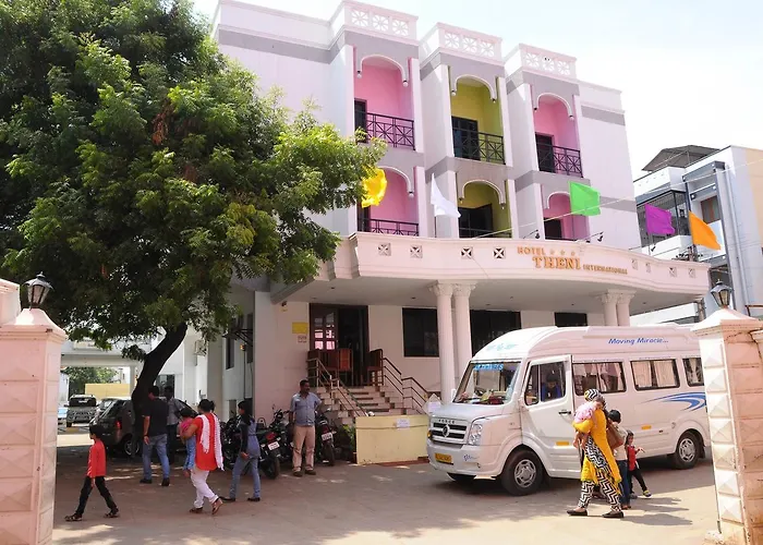 Hotel Theni International